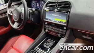 Jaguar F-PACE 20d Chequered Flag Edition 2020 года из Южной Кореи