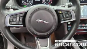 Jaguar F-PACE 20d Chequered Flag Edition 2020 года из Южной Кореи