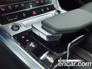 Audi e-tron 55 4WD Sportback 2022 года из Южной Кореи
