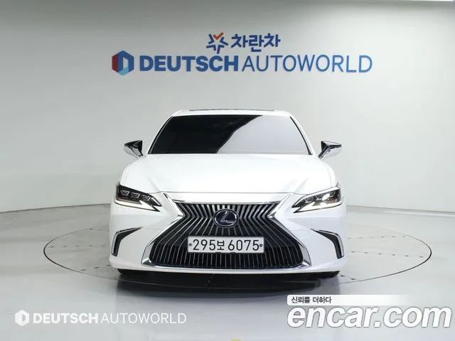 Lexus ES Executive 2020 года из Кореи