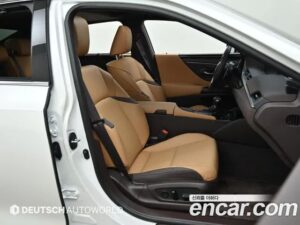 Lexus ES Executive 2020 года из Южной Кореи