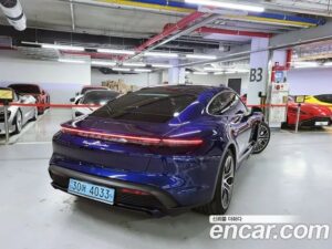 Porsche Taycan Turbo 2021 года из Южной Кореи
