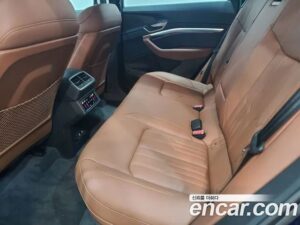 Audi e-tron 55 4WD 2022 года из Южной Кореи