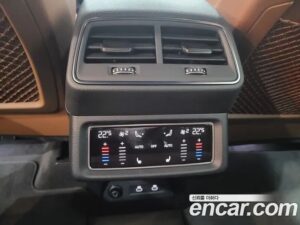 Audi e-tron 55 4WD 2022 года из Южной Кореи