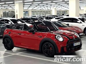 Mini Cooper Convertible JCW COMFORT PACK 2022 года из Южной Кореи
