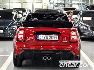 Mini Cooper Convertible JCW COMFORT PACK 2022 года из Южной Кореи