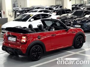 Mini Cooper Convertible JCW COMFORT PACK 2022 года из Южной Кореи