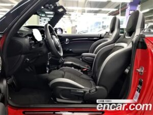 Mini Cooper Convertible JCW COMFORT PACK 2022 года из Южной Кореи