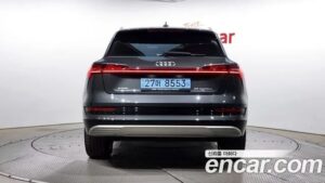 Audi e-tron 50 4WD 2022 года из Южной Кореи