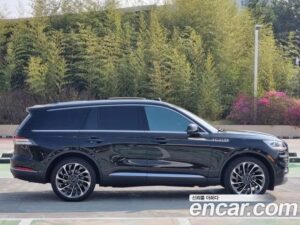 Lincoln Aviator 3.0 Reserve AWD 2021 года из Южной Кореи