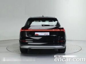 Audi e-tron 55 4WD 2022 года из Южной Кореи