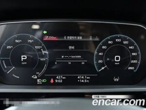 Audi e-tron 55 4WD 2022 года из Южной Кореи