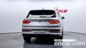 Bentley Bentayga 4.0 V8 2022 года из Южной Кореи