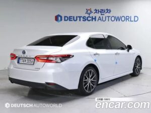 Toyota Camry 2.5 XLE HYBRID 2022 года из Южной Кореи