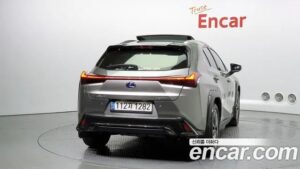 Lexus UX 2.0 F-Sport 2WD 2021 года из Южной Кореи