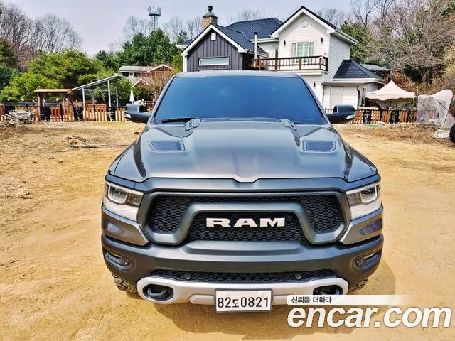 Dodge Ram Pick Up 5.7 2019 года из Кореи