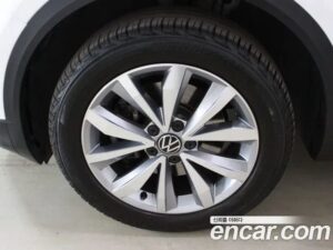 Volkswagen T-Roc 2.0 TDI Style 2021 года из Южной Кореи