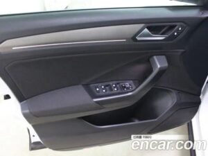 Volkswagen T-Roc 2.0 TDI Style 2021 года из Южной Кореи