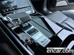 Audi A8 55 TFSI 4WD LWB 2020 года из Южной Кореи