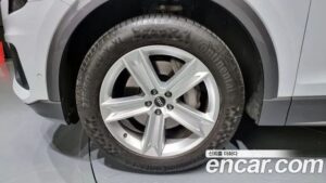Audi Q8 45 TDI 4WD Premium 2021 года из Южной Кореи