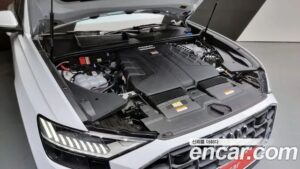 Audi Q8 45 TDI 4WD Premium 2021 года из Южной Кореи