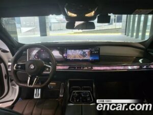 BMW 7-Series 740i sDrive M Sport 2023 года из Южной Кореи