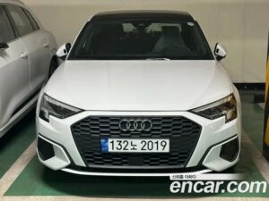 Audi A3 40 TFSI 2023 года из Южной Кореи