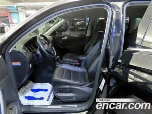 Volkswagen Tiguan 2.0 TDI Premium 2020 года из Южной Кореи
