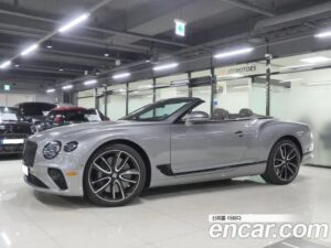 Bentley Continental 4.0 GTC 2021 года из Южной Кореи