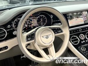 Bentley Continental 4.0 GTC 2021 года из Южной Кореи