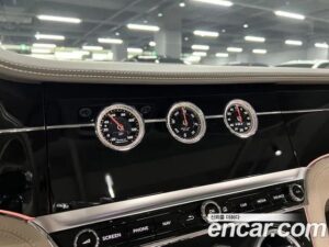Bentley Continental 4.0 GTC 2021 года из Южной Кореи