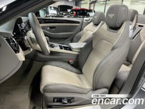 Bentley Continental 4.0 GTC 2021 года из Южной Кореи
