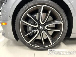Bentley Continental 4.0 GTC 2021 года из Южной Кореи