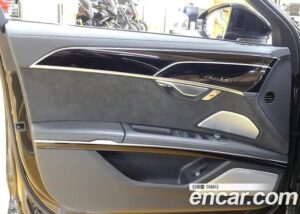 Audi A8 55 TFSI 4WD LWB 2021 года из Южной Кореи