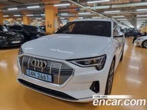 Audi e-tron 55 4WD 2020 года из Южной Кореи
