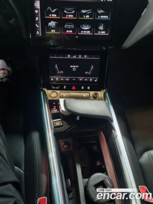 Audi e-tron 55 4WD 2020 года из Южной Кореи