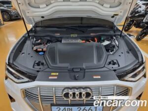 Audi e-tron 55 4WD 2020 года из Южной Кореи