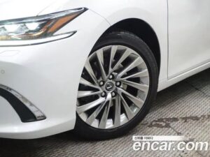 Lexus ES Executive 2021 года из Южной Кореи