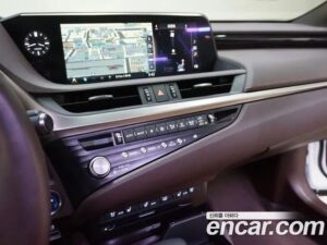 Lexus ES Executive 2021 года из Южной Кореи