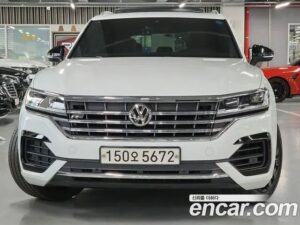 Volkswagen Touareg 3.0 TDI R-Line 2020 года из Южной Кореи