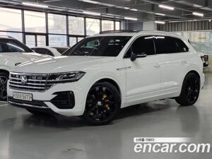 Volkswagen Touareg 3.0 TDI R-Line 2020 года из Южной Кореи