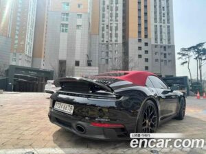 Porsche 911 CARRERA GTS Cabriolet 2022 года из Южной Кореи