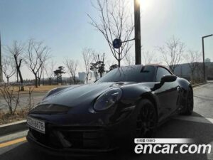 Porsche 911 CARRERA GTS Cabriolet 2022 года из Южной Кореи