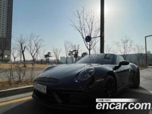 Porsche 911 CARRERA GTS Cabriolet 2022 года из Южной Кореи