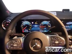 Mercedes-Benz EQA EQA250 2022 года из Южной Кореи