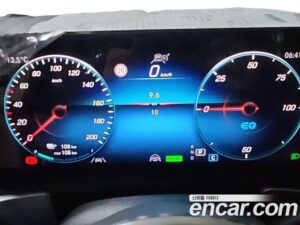 Mercedes-Benz EQB EQB300 4MATIC 2023 года из Южной Кореи