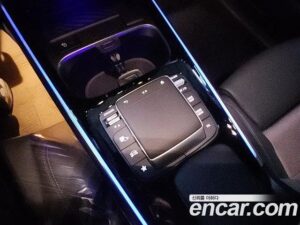 Mercedes-Benz EQB EQB300 4MATIC 2023 года из Южной Кореи