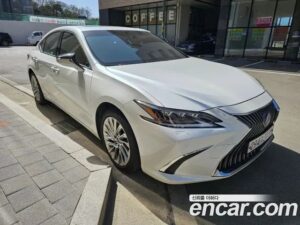 Lexus ES Executive 2020 года из Южной Кореи