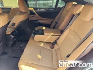 Lexus ES Executive 2020 года из Южной Кореи