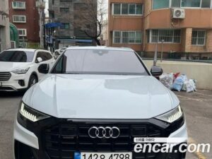 Audi Q8 55 TFSI 4WD Premium 2021 года из Южной Кореи